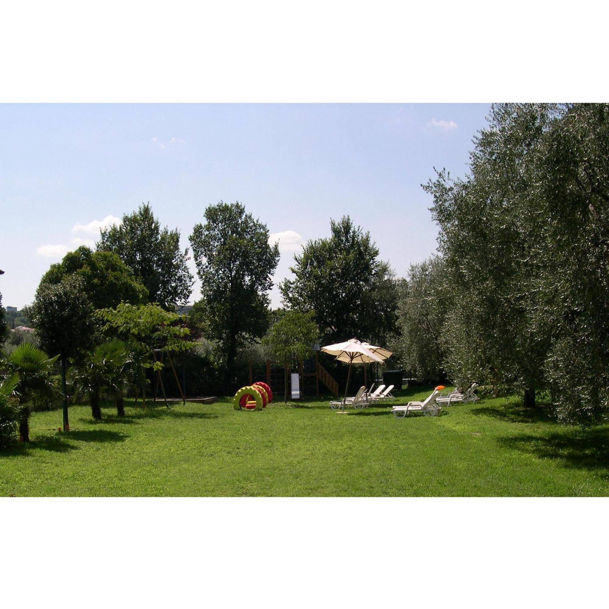 مانربا ديل جاردا Residence Miralago Rooms & Apartments المظهر الخارجي الصورة