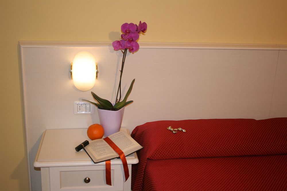مانربا ديل جاردا Residence Miralago Rooms & Apartments المظهر الخارجي الصورة